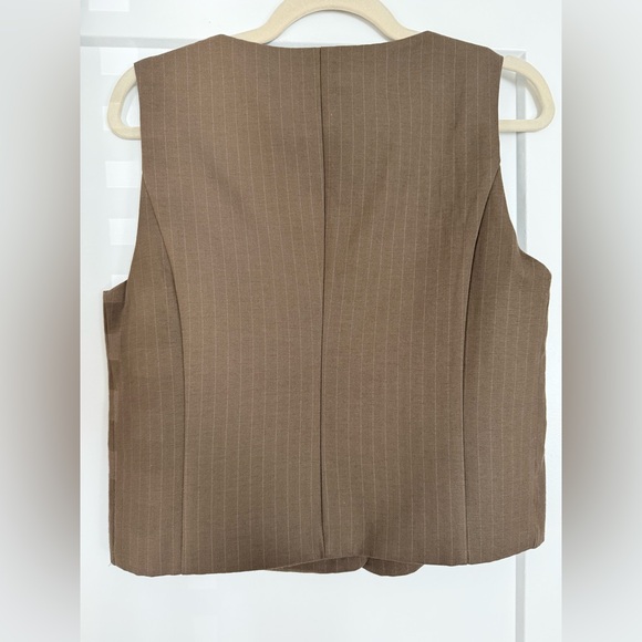 WeWoreWhat Scoop Tailored Vest & Pant Set - Picture 11 of 15